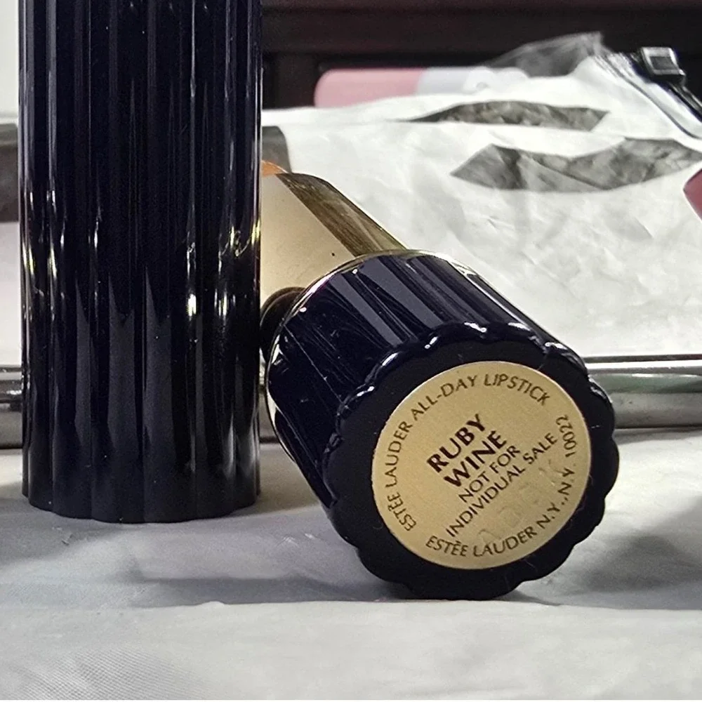 Estee Lauder Clinique Lipstick RUBY WINE golden sun old stock‎ quite aged
